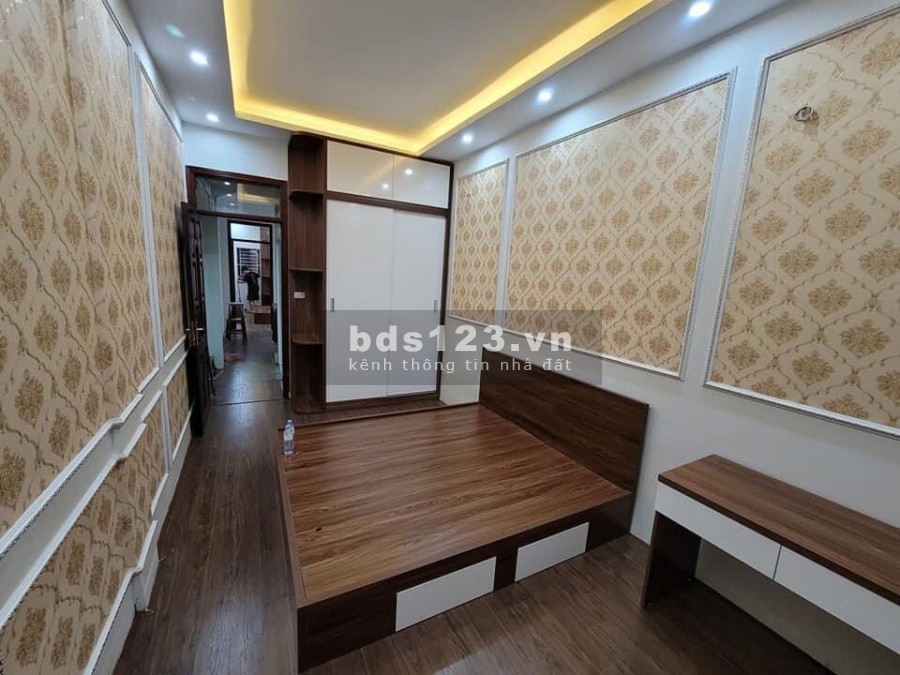 Cực phẩm Thanh Xuân 50m2 cách phố 80m ngõ 3 gác full nội thất tiện ích gập tràn 4.5 tỷ
