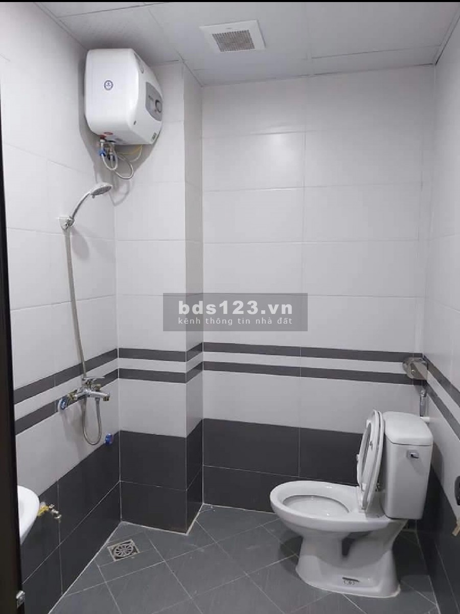 Bán nhà Cổ Nhuế mặt tiền rộng ô tô cách nhà 30m, vị trí đẹp, kinh doanh tấp nập lh 0988296228