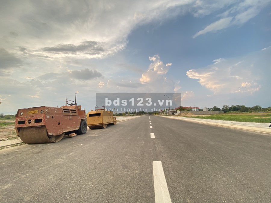 Bán đất nền full thổ cư ngay trung tâm giá 10 triệu/m2, pháp lí đầy đủ, hỗ trợ vay