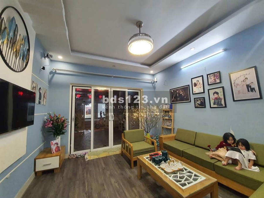 Bán nhà 3 tầng mặt đường Nguyễn xuân Linh 85m2 giá 2,xx tỷ Hướng Đông Bắc