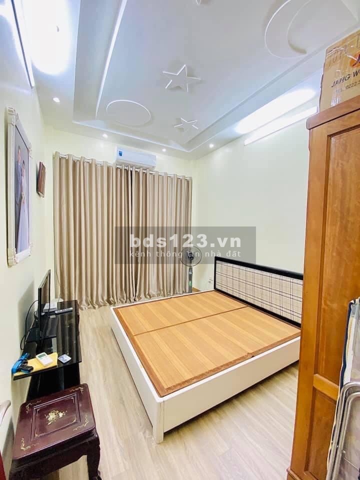 Bán nguyên căn nhà đẹp phố Nam Dư, 2 mặt thoáng, ô tô đỗ cửa, dtsd 41m2, giá. 1.65 tỷ