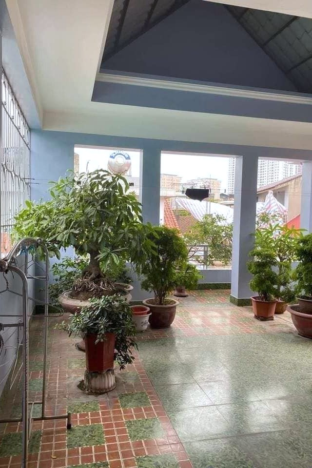 Bán nhà sát đường Chùa Bộc, vị trí đẹp lô góc 2 mặt thoáng, mặt tiền 7m, giá bán 4.8 tỷ