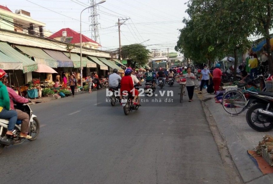 Cần bán đất mặt tiền Thuận An, gần vòng xoay An Phú, sổ hồng riêng