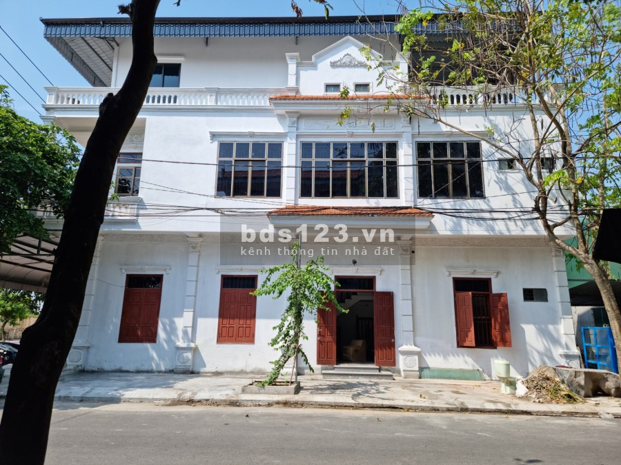 Bán nhà nguyên căn diện tích 75m2, đường Ngô Gia Tự cần bán gấp, đúc 3 tầng kiên cố
