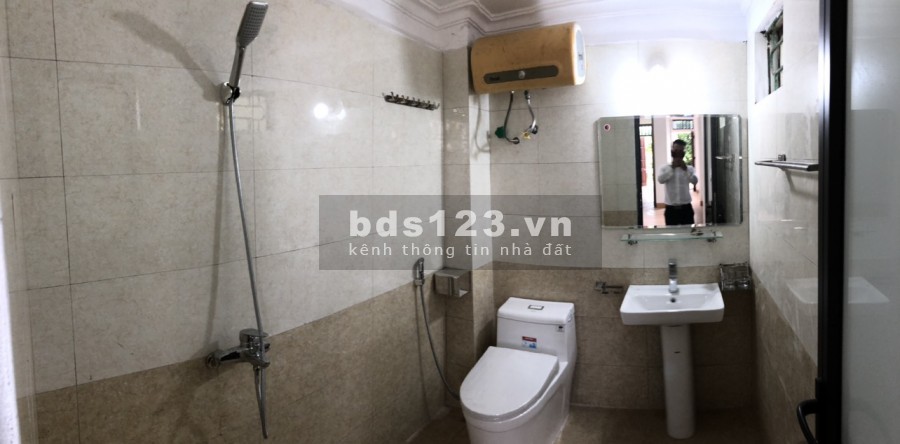 Bán nhà nguyên căn diện tích 75m2, đường Ngô Gia Tự cần bán gấp, đúc 3 tầng kiên cố