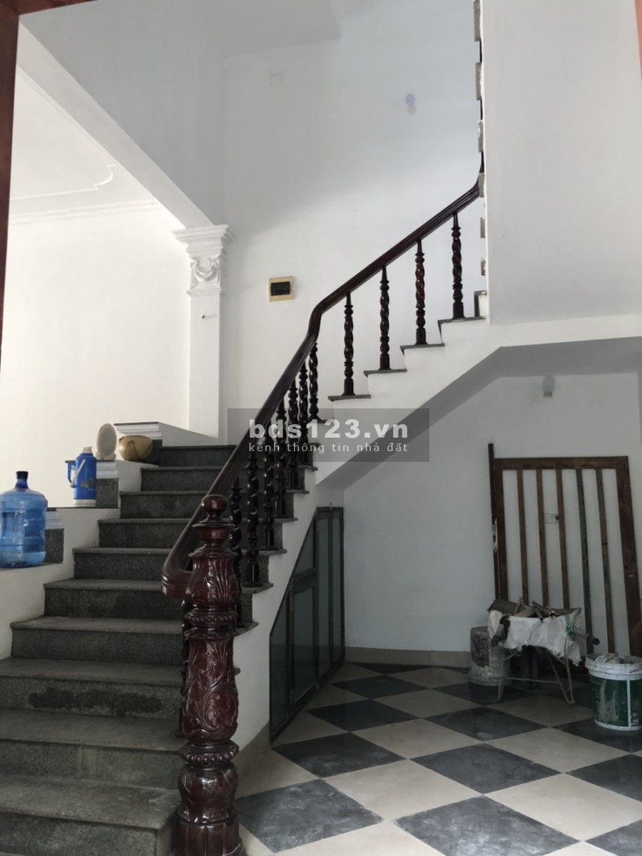 Bán nhà nguyên căn diện tích 75m2, đường Ngô Gia Tự cần bán gấp, đúc 3 tầng kiên cố