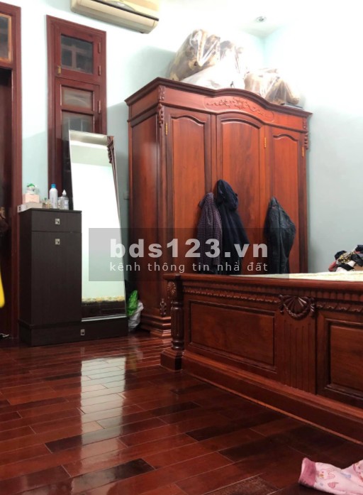 Bán nhà Nam Từ Liêm nội thất ngõ thông, dt 80m2, 5 tầng, mặt tiền rộng giá chỉ 5.8 tỷ