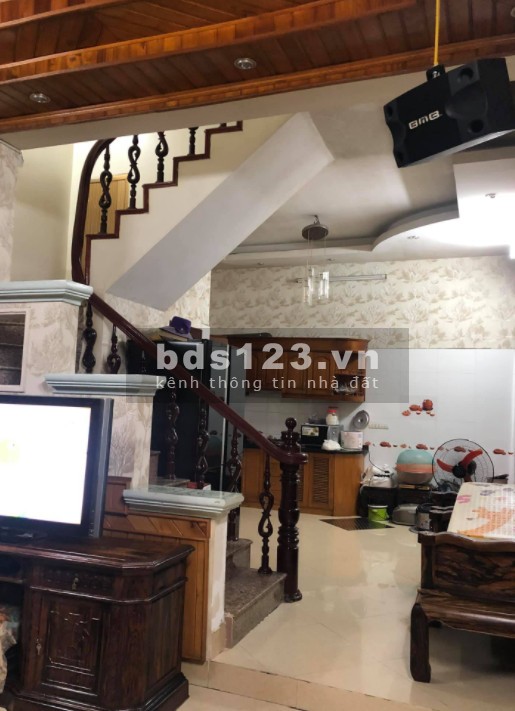 Bán nhà Nam Từ Liêm nội thất ngõ thông, dt 80m2, 5 tầng, mặt tiền rộng giá chỉ 5.8 tỷ