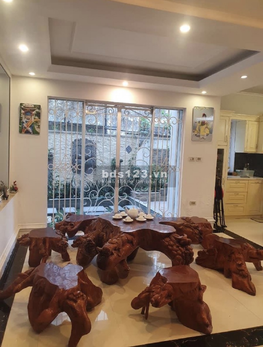 Bán nhà Liền Kề Lô Góc KDT Văn Quán kinh doanh cho thuê 40tr/1 tháng dt 82m2 giá 12 tỷ 95