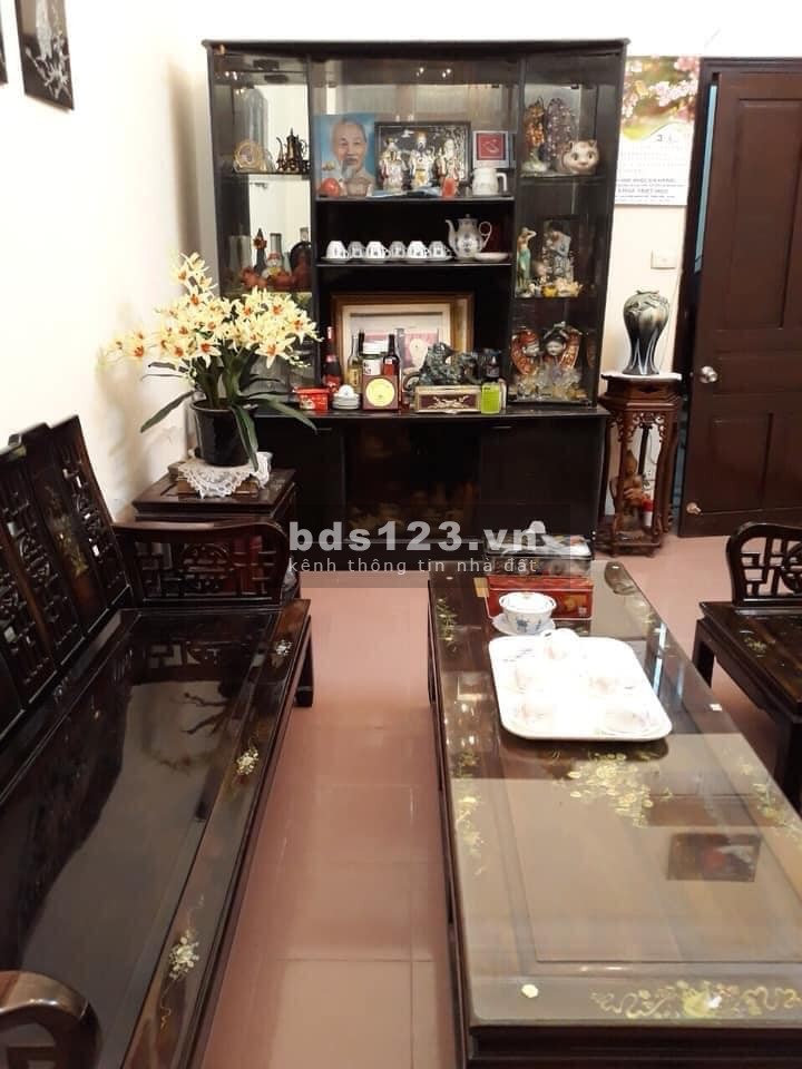 Bán nhà phố Phan Đình Giót đường phố văn minh sạch sẽ, dt 40m2, giá 2.9 tỷ, lh 0973525668