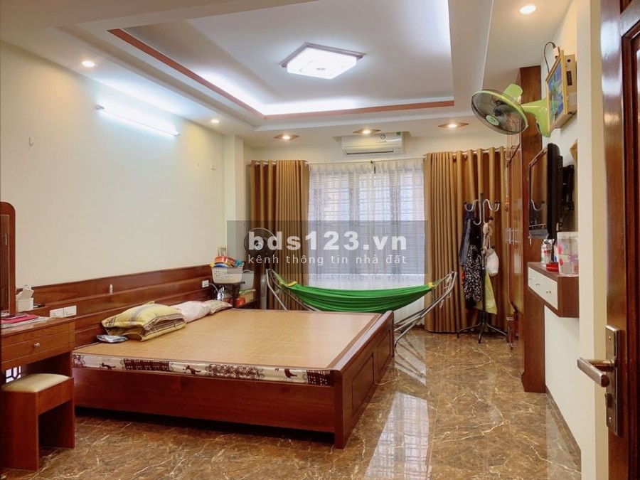 Nhà đẹp 2 thoáng ở ngay, Ngõ rộng tại Ngọc Thụy, Long Biên. Dt 40m2 x 4 tầng, Giá 2.85 tỷ.