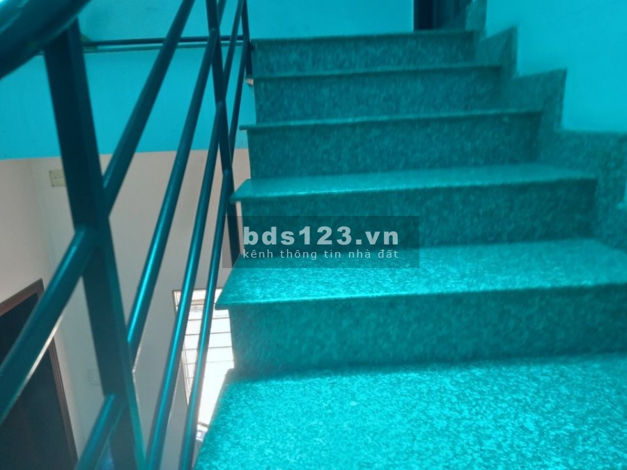 Mình cần bán nhà hàng xóm công viên Quang Trung diện tích 67m2 giá bán 6 tỷ, sổ sẵn
