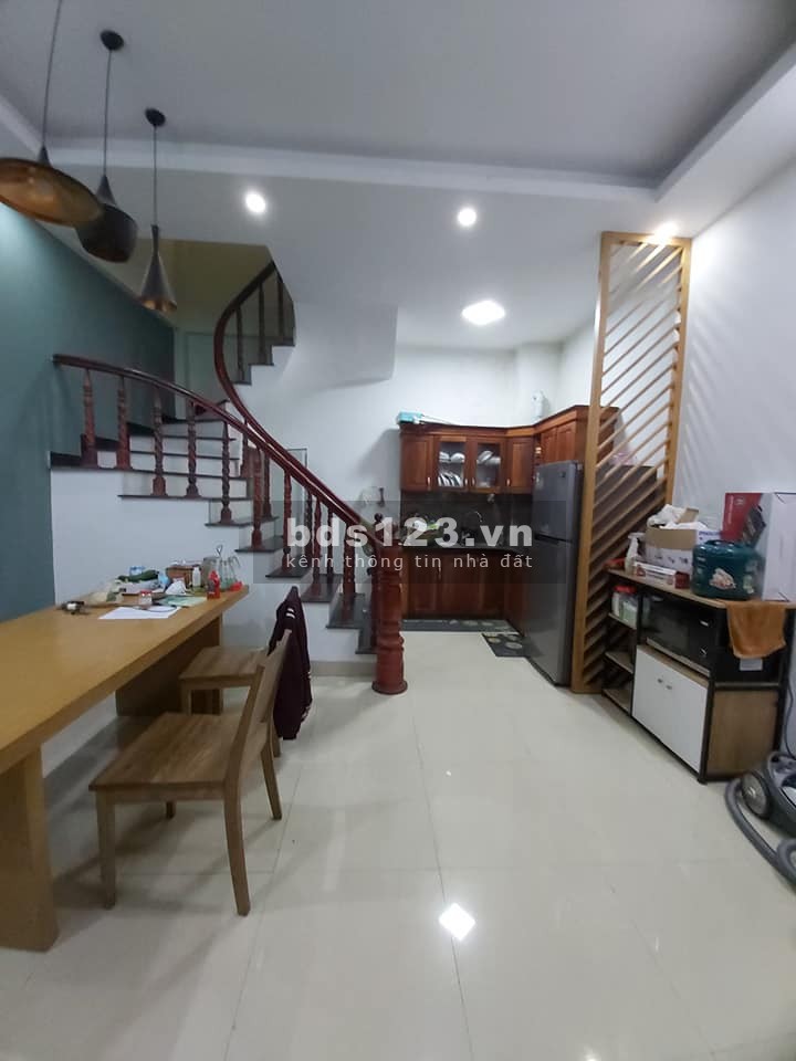 Bán Nhà Điện Biên Phủ, Sát Cột Cờ Hà Nội, 5 tầng, 3 phòng…