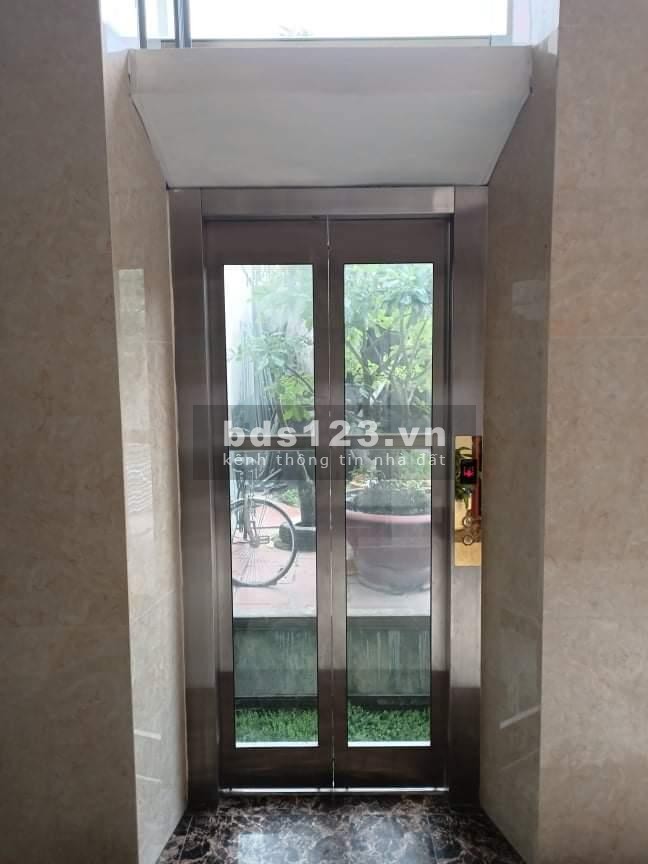 Bán nhà Ngô Gia Tự Long Biên, Hà Nội, mặt tiền khủng, dtsd 650m2, 5 tầng đúc, giá thoả thuận
