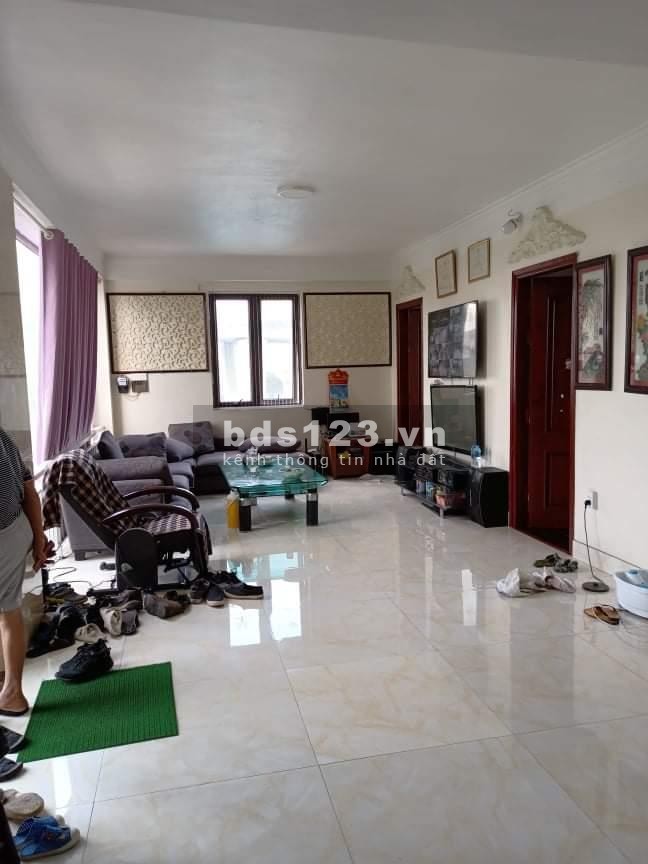 Bán nhà Ngô Gia Tự Long Biên, Hà Nội, mặt tiền khủng, dtsd 650m2, 5 tầng đúc, giá thoả thuận