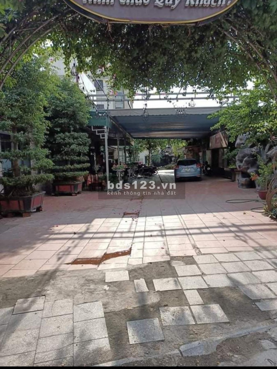 Bán nhà Ngô Gia Tự Long Biên, Hà Nội, mặt tiền khủng, dtsd 650m2, 5 tầng đúc, giá thoả thuận