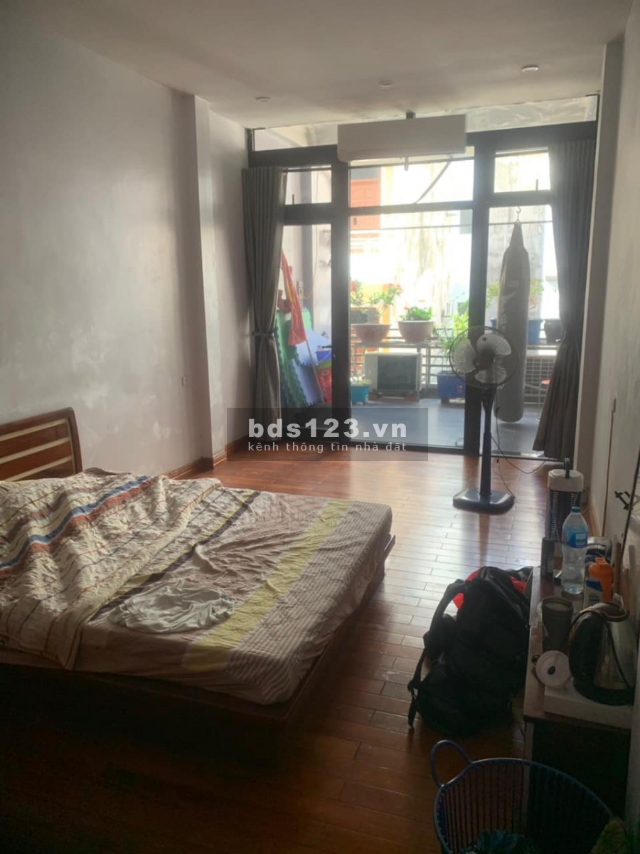 Bán nhà Hồng Hà Ba Đình, dt 45m2, 5 tầng giá 8x tỷ ô tô tránh nhà đẹp ở ngay