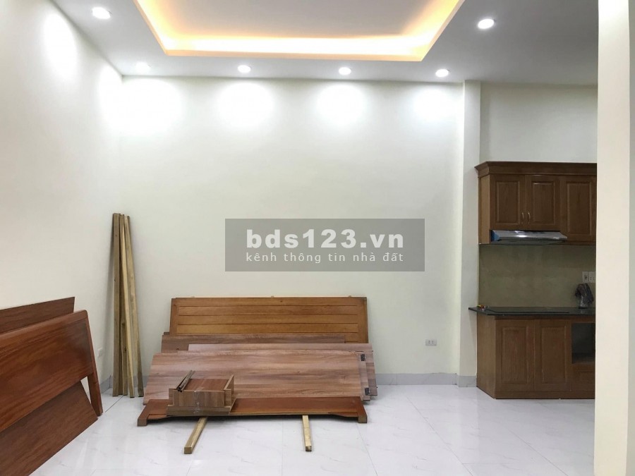 Nhà đẹp nguyên căn diện tích rộng khu trung tâm rất tiện ích khu dân trí cao ở luôn