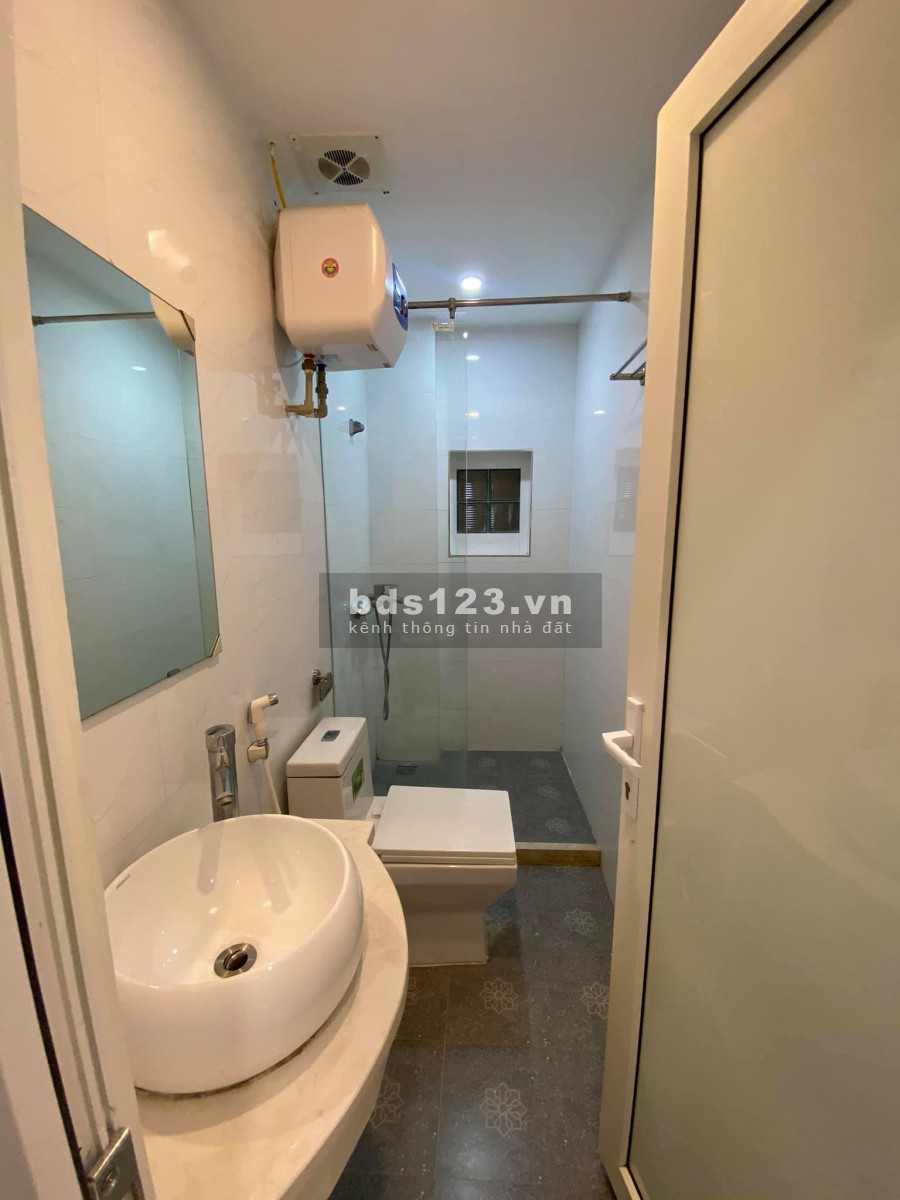 Bán nhà diện tích sử dụng 58m2 ô tô đỗ cửa Hoàng Văn Thái, Quận Thanh Xuân, giá 5 Tỷ 8