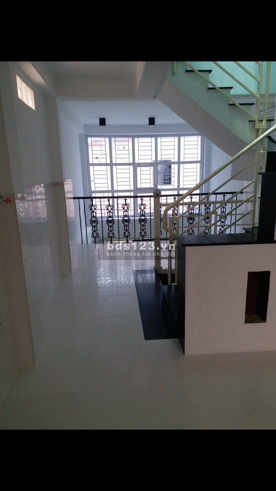 (Gò Vấp)Bán nhà đẹp, giảm giá mạnh, hẻm lớn Phan Huy Ích, dtsd 40m2, 3 tầng, giá 3.8 tỷ