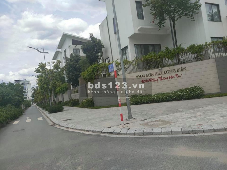 Nhà đẹp 2 thoáng ở ngay, Ngõ rộng tại Ngọc Thụy, Long Biên. Dt 40m2 x 4 tầng, Giá 2.85 tỷ.