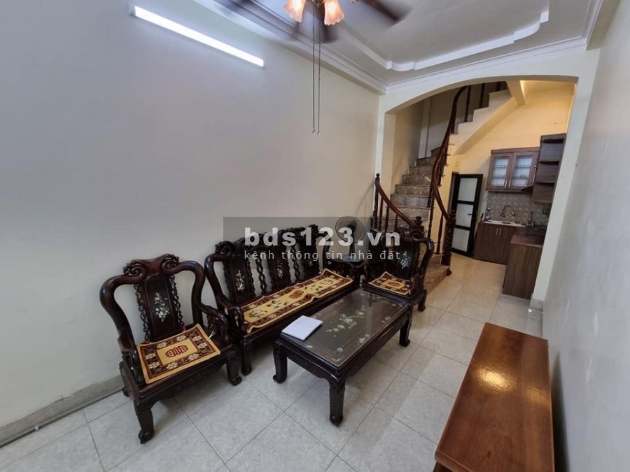 Nhà nguyên căn Âu Cơ dtsd 44m2, giá nhỉnh 2 tỷ 5 tầng kiên cố sổ đỏ chính chủ vuông vắn
