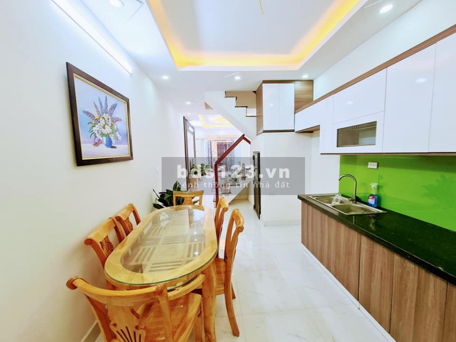 Nhỉnh 4 tỷ Nhà đẹp 60m mặt ngõ thông kinh doanh đỉnh Phố Minh Khai