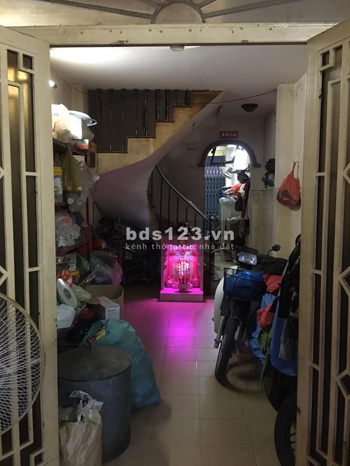 Phú Nhuận mt Nguyễn Đình Chính vị trí đắc địa, 2 mt kd đa ngành, 5 tầng dt 42m2, giá 9.8 tỷ