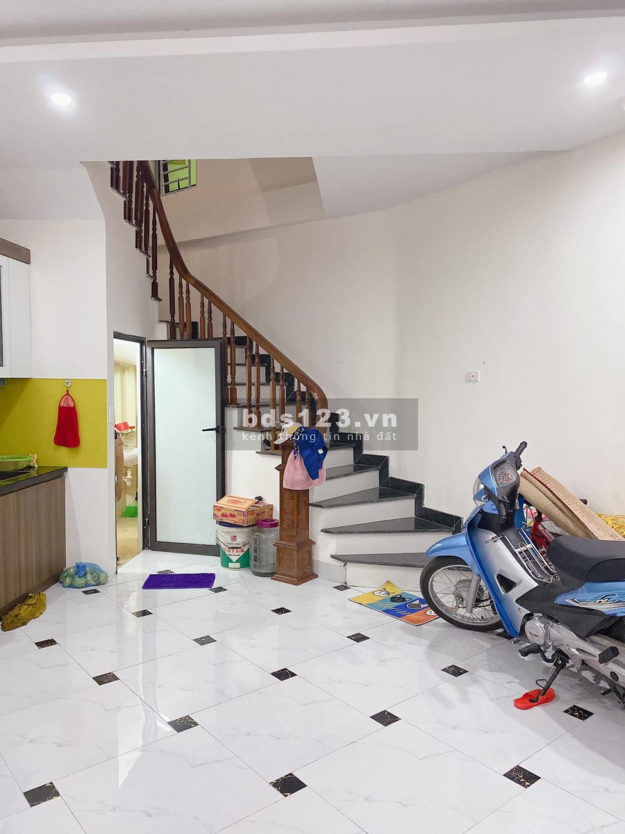 Bán nhà La Khê Hà Đông lô góc cách đường ô tô 50m, nhà đẹp ở sướng, dt 35m 4 tầng 2,7 tỷ