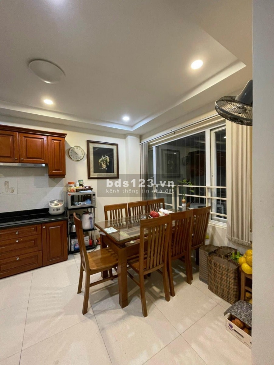 Nhà đẹp mới xây phố Định Công Thượng, ngõ xe ba gác dtsd 35m2 5 tầng giá 3 tỷ hơn