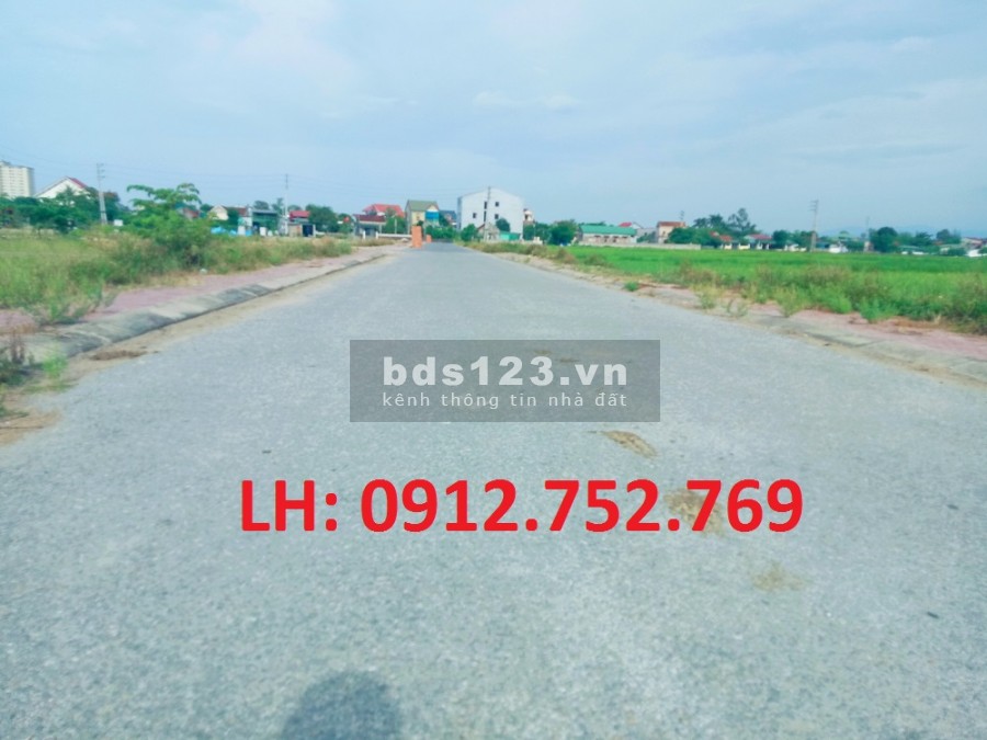 Bán lô đất 2 mặt tiền siêu đẹp xóm 5 Hưng Chính, thành phố Vĩnh, giá bán siêu rẻ 1.9 tỷ