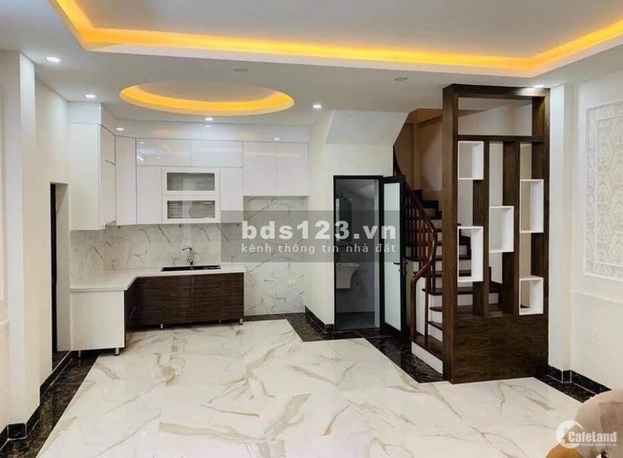 Cần bán nhà Mai Động Hoàng Mai, nhà đẹp ở luôn ô tô diện tích 35m2, đúc 5 tầng, giá 4 tỷ