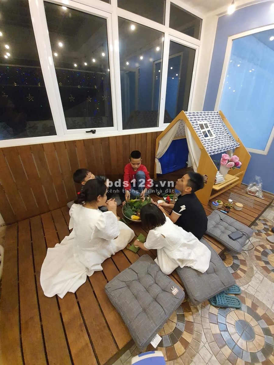 Nhà nguyên căn đẹp 3 tầng trung tâm Quận, giá mềm để đầu tư, tặng đầy đủ nội thất, sổ sẵn