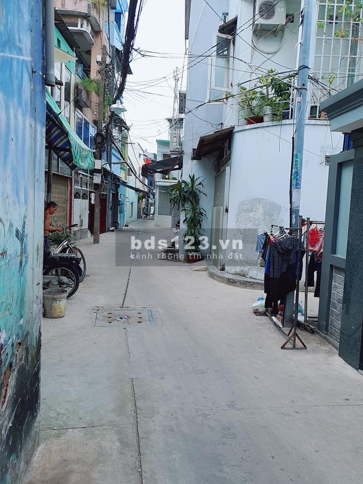 Bán nhà giá chỉ 3 tỷ1 có ngay nhà dt 24m2 sát mặt tiền ngay quận 1 rẻ nhất khu vực