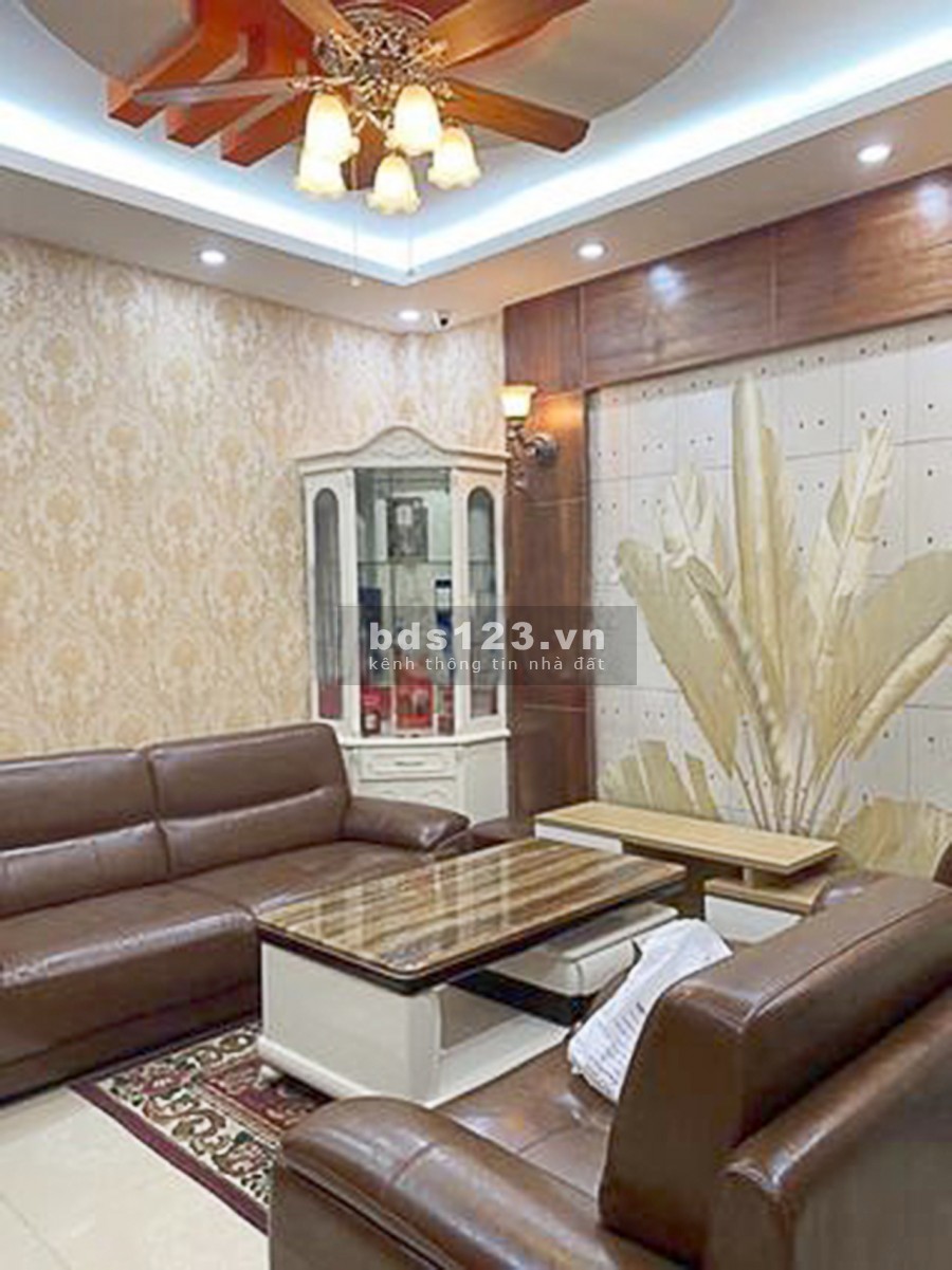 Bán nhà riêng 3 Tháng 2 Quận 10 có 3 lầu 3 phòng ngủ diện tích sử dụng 37m2, lh 0978085762