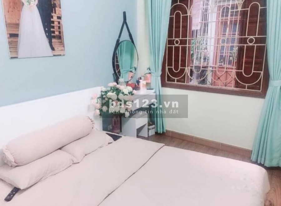 Siêu rẻ Lạc Long Quân, ngõ ô tô 10m, 40m2x 5 tầng, MT5.5m, chỉ 3.75 tỷ
