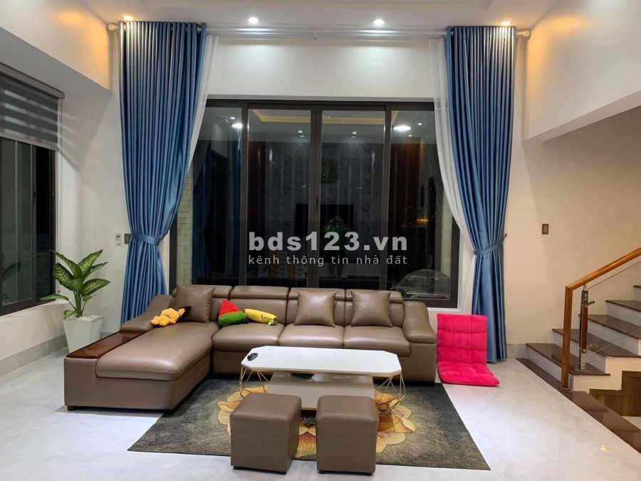 Bán gấp nhà phố Hoàng Văn Thái dt 50m2 phân lô quân đội 2 thoáng trước sau tặng nội thất 4.2 Tỷ