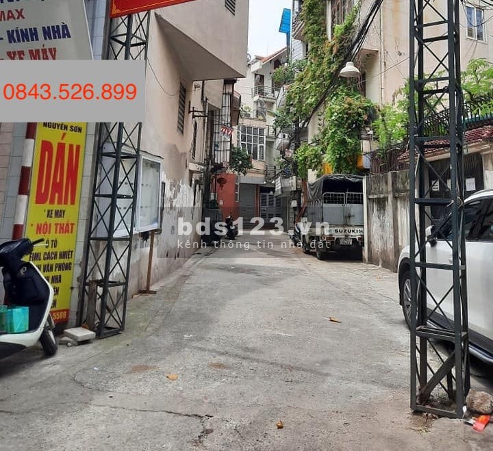 Bán nhà riêng Nguyễn Sơn, lâu đài mini có full nội thất xịn ngõ ô tô ra vào chỉ hơn 4 tỷ.