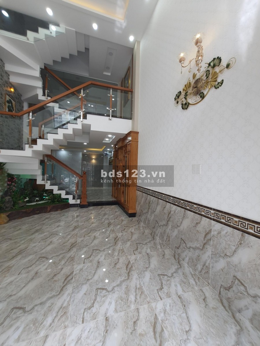 Bán Nhà Gò Vấp, Xe Hơi Đỗ Cửa, 4 Tầng, diện tích sử dụng 48m2, giá siêu hót, bàn giao ngay