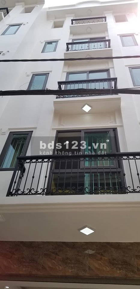 Nhà ngõ nhỏ gần Nguyễn Sơn Ngọc Lâm, ở luôn, diện tích sử dụng 33m2, giá bán 3 tỷ