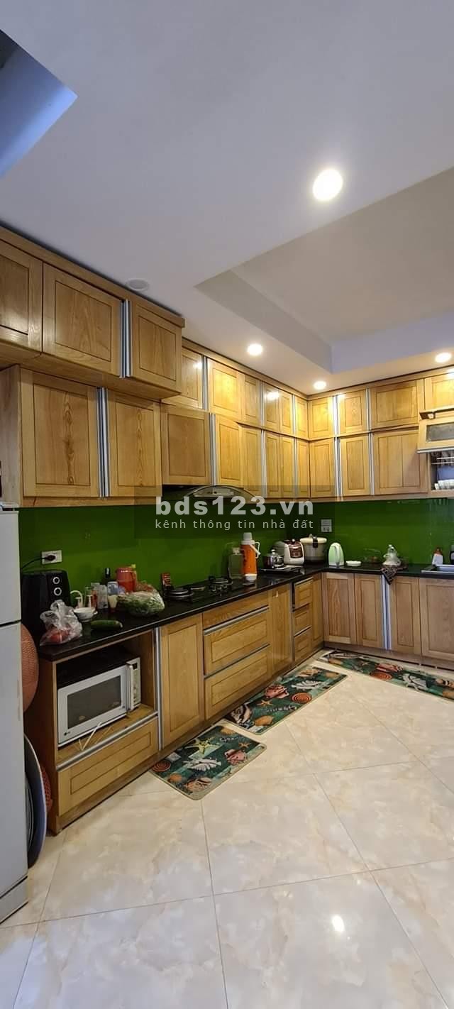 Nhà đẹp Trần Thái Tông, Cầu Giấy, gara, ngõ thoáng, chỉ 6 tỷ 25, thương lượng, lh 0852343968