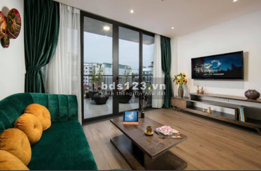 Tòa nhà căn hộ dịch vụ mặt phố Dịch Vọng Hậu 38 căn Studio&Apartment dt 300m2, giá 105 tỷ