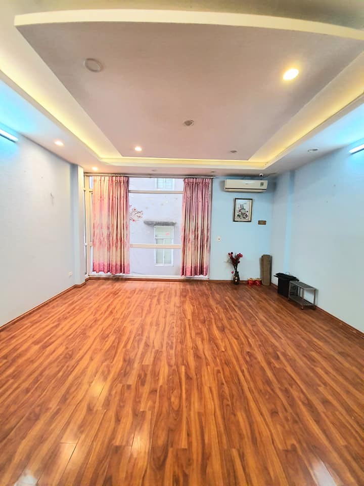 Bán apartment Âu Cơ Tây Hồ đúc kiên cố 6 tầng kiên cố, kiến trúc nhà đẹp, giá 11 tỷ, lhcc