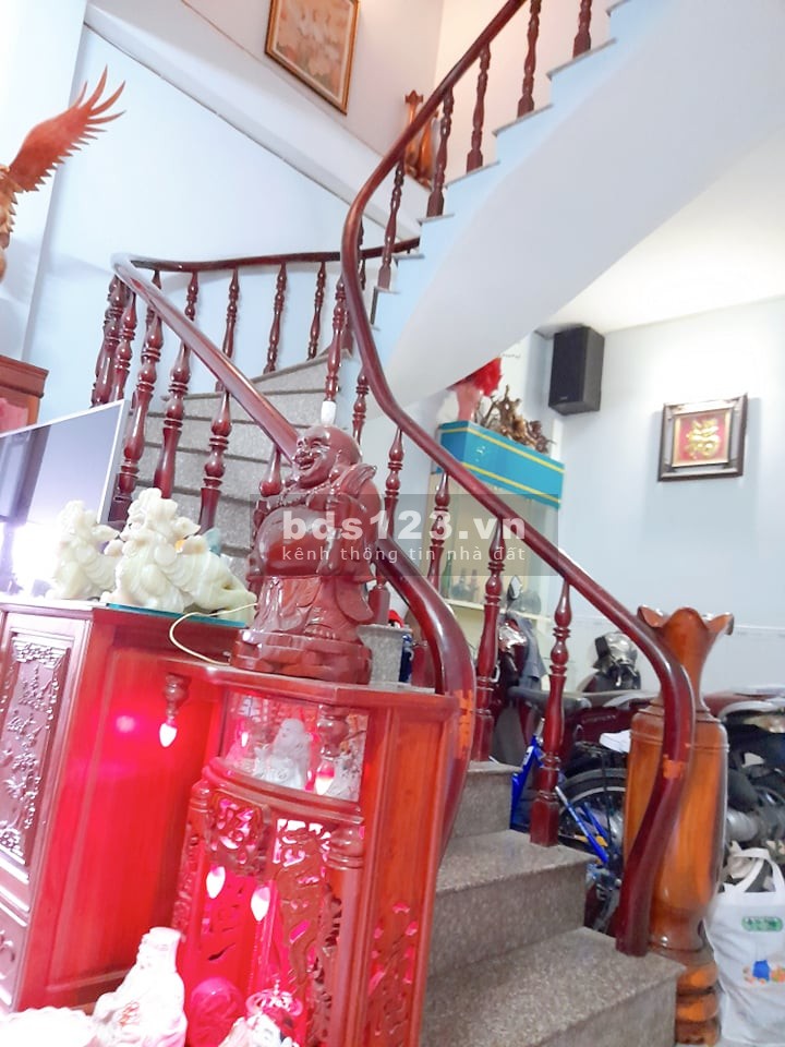 Bán gấp nhà hẽm xe hơi Quang Trung, Phường 8, Gò Vấp, 4 tầng, dtsd 68m2, giá 5.6 tỷ
