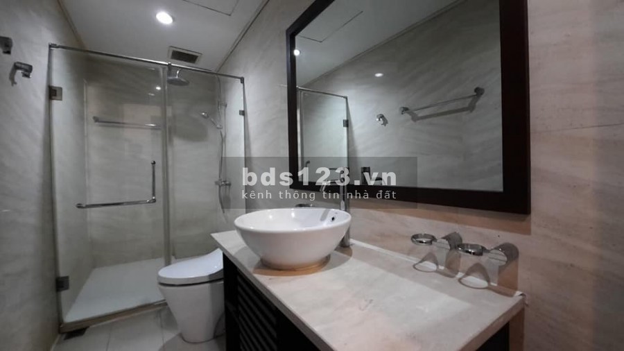 Ô tô chạy vòng quanh nhà nguyên căn đẳng cấp 4 tầng dtsd 95m2, chủ xịn giá 12 tỷ Nguyễn Văn Cừ