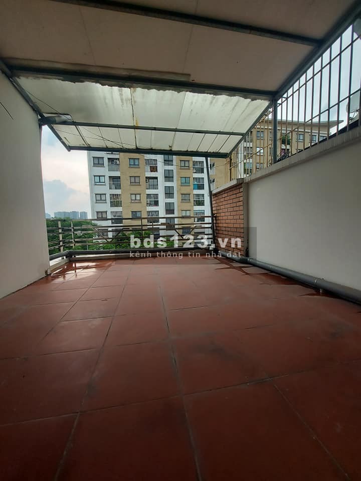 Bán nhà Vũ Xuân Thiều hẻm ô tô thông Sài Đồng, Long Biên, 3 tầng, dt 48m2, mt 4.3m, giá 2.6 tỷ