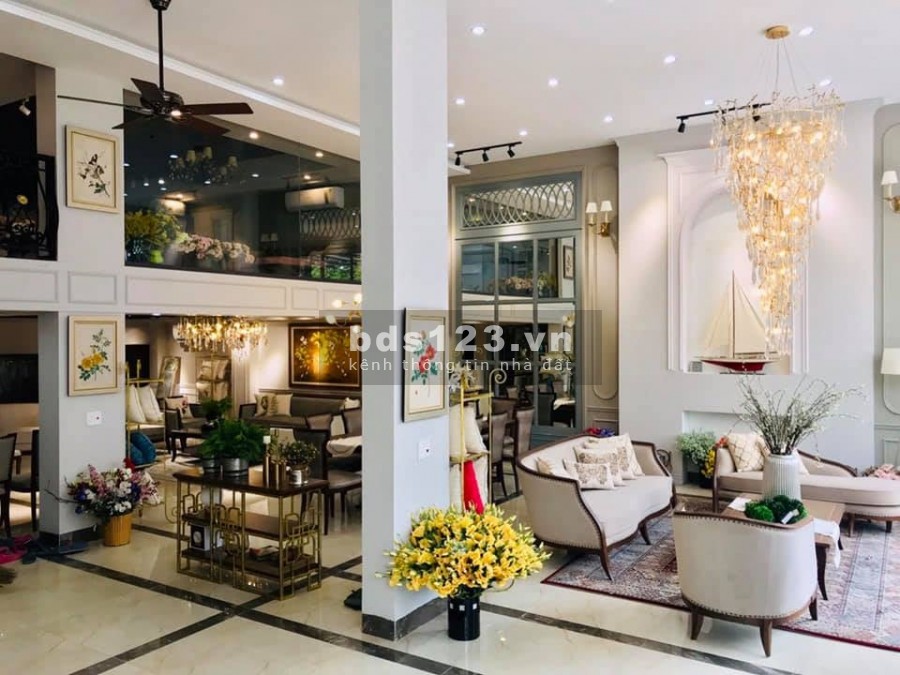 Mặt phố Xã Đàn, vỉa hè ô tô kinh doanh lô góc 3 mặt tháong, dt 40m2, 5 tầng kiên cố, giá sốc