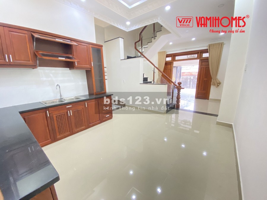 Bán nhà 3 tầng mặt tiền đường số 8 Hiệp Bình Chánh dtsd 5X11.4 gần chợ Bình Triệu