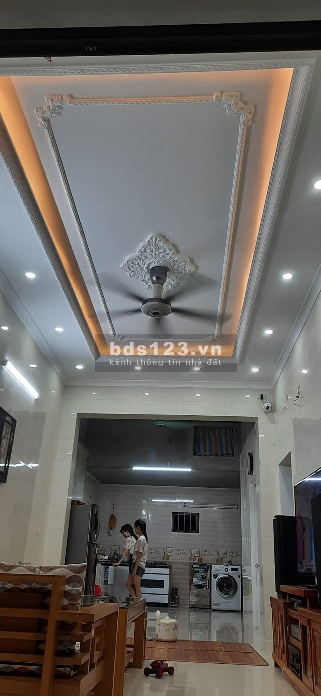 Bán nhà đẹp Đống Đa, Hai mặt thoáng, 3 bước ra phố, diện tích sử dụng 25m2, giá tốt 2.5 tỷ