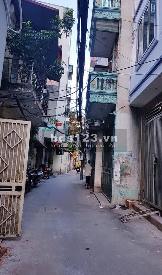 Bán nhà Ngõ 197 Trần Phú Quận Hà Đông, ngõ thông, ô tô đỗ cửa, dt 35m2, 3 tầng, giá chỉ 4.05 tỷ
